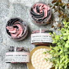 Jabón batido desintoxicante facial con carbón y arcilla rosa Radiance