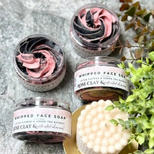 Jabón batido desintoxicante facial con carbón y arcilla rosa Radiance