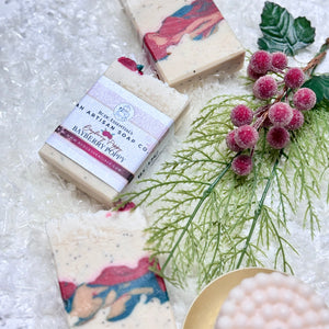 Bayberry &amp; Poppy ~ Savon artisanal au lait de chèvre fabriqué à froid