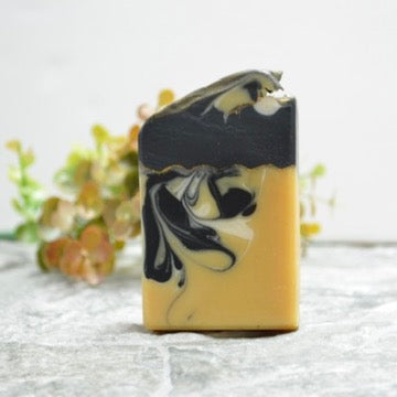 Odds & Ends ~ Jabón en barra de leche de cabra elaborado en frío y hecho a mano
