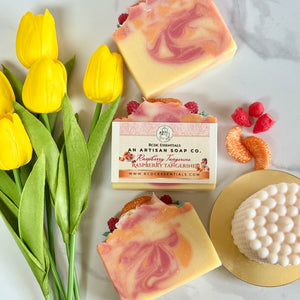(Solo queda 1) Jabón en barra de leche de cabra elaborado a mano con proceso en frío y sabor a mandarina y frambuesa