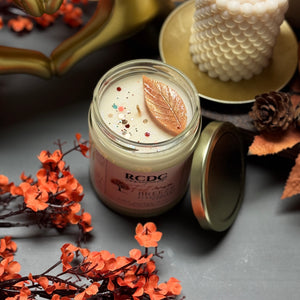 Brisa de otoño ~ Vela de soja natural vertida a mano en tarro mediano