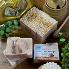 Lait d'avoine et miel doré ~ Savon artisanal au lait de chèvre fabriqué à froid