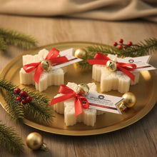 Berry Merry Christmas ~ Aesthetic Snowflake Pillar Soy Candle